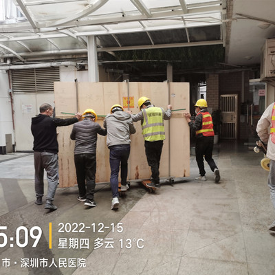深圳必博bibo在深圳人民医院装置防辐射医用门